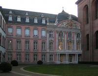 Kurfürstliches Palais Trier, Innenhof