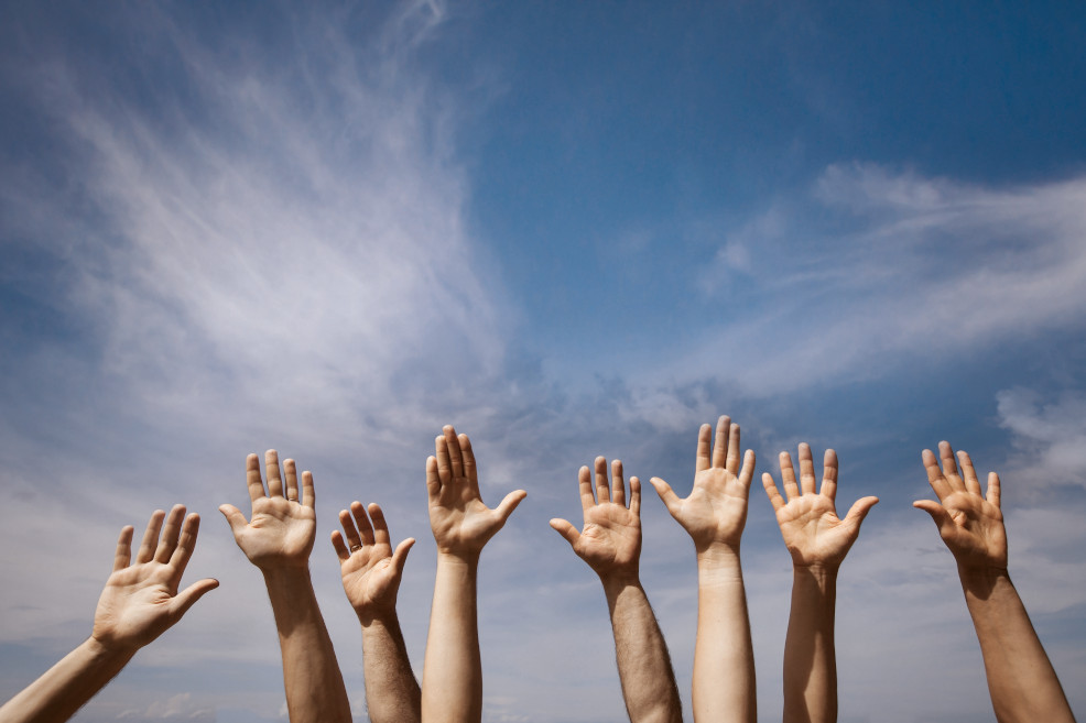  Foto: Helfende Hände sind nötig für das Ehrenamt (Anyaberkut, Dreamstime.com)