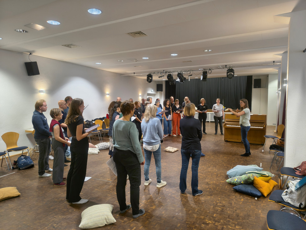 Foto: Musikalische Probe mit Judith Mohr (Ralf Schöne)