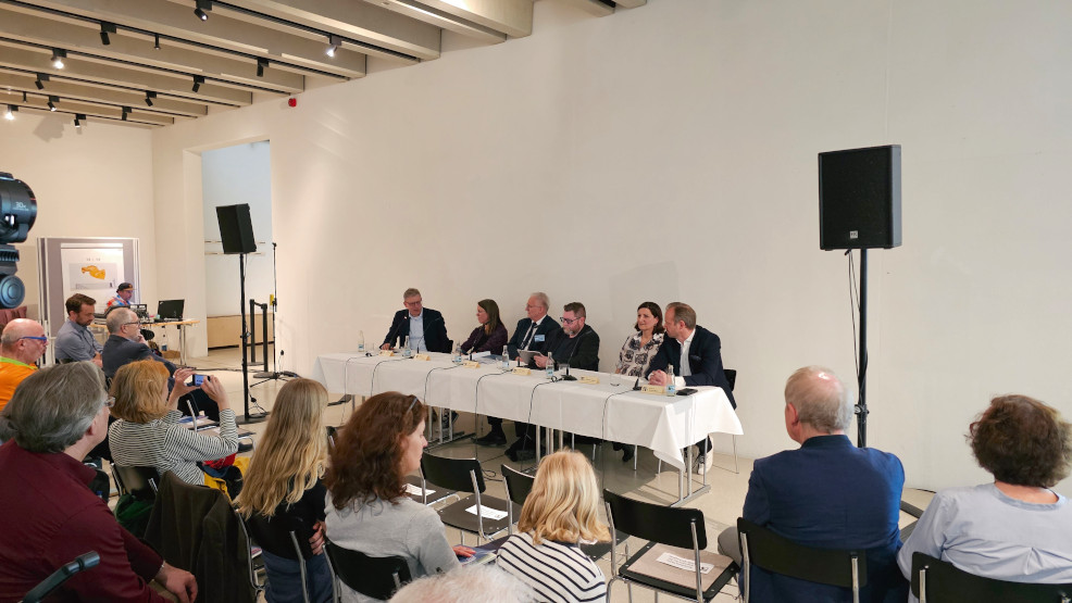 Foto: Kulturpolitische Podiumsdiskussion "CHORIZONTE" (Ina Mecke)