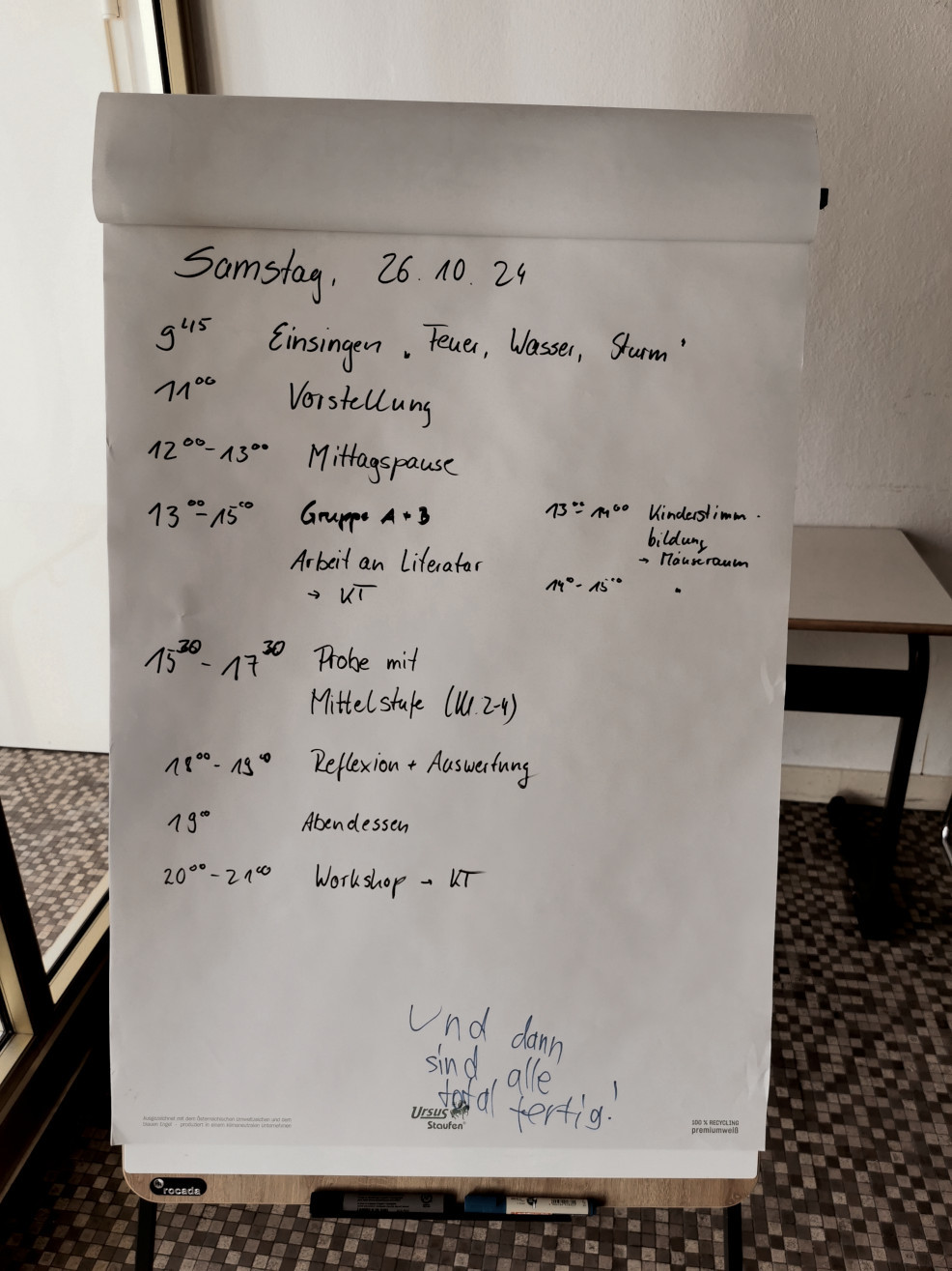 Foto: Zeitplan des Kinderchorateliers (Ralf Schöne)