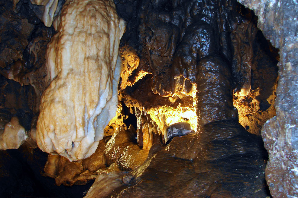 Foto: Kittelsthaler Tropfsteinhöhle (Wikimedia Commons)