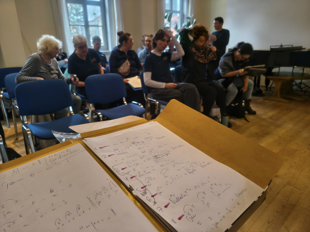 Foto: Einsingen in der offenen Probe (Ralf Schöne)