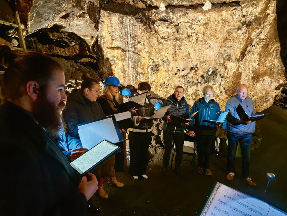 Foto: Höhlenkonzert mit Cantus Octo und conventus tibicinus (Anna Sieler)