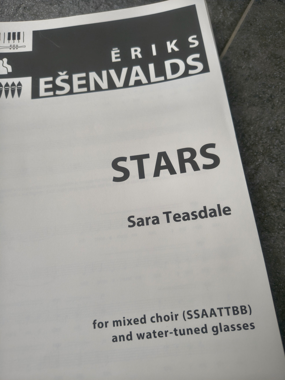 Foto: Notenmaterial "Stars" von Ēriks Ešenvalds (Ralf Schöne)