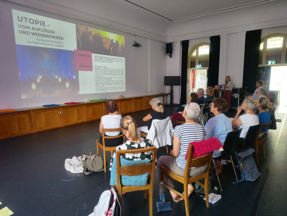 Foto: Carolina Ihlenfeld stellt innovative Konzertformate der VDKC-Chöre vor (Ralf Schöne)