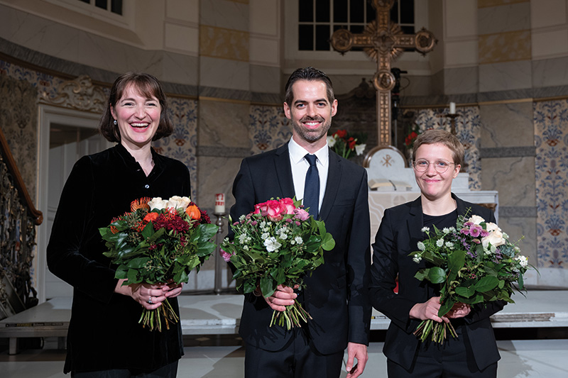 Foto: Preisträger*innen Julia Blank, John Lidfors und Franziska Kuba (Jana Evers)
