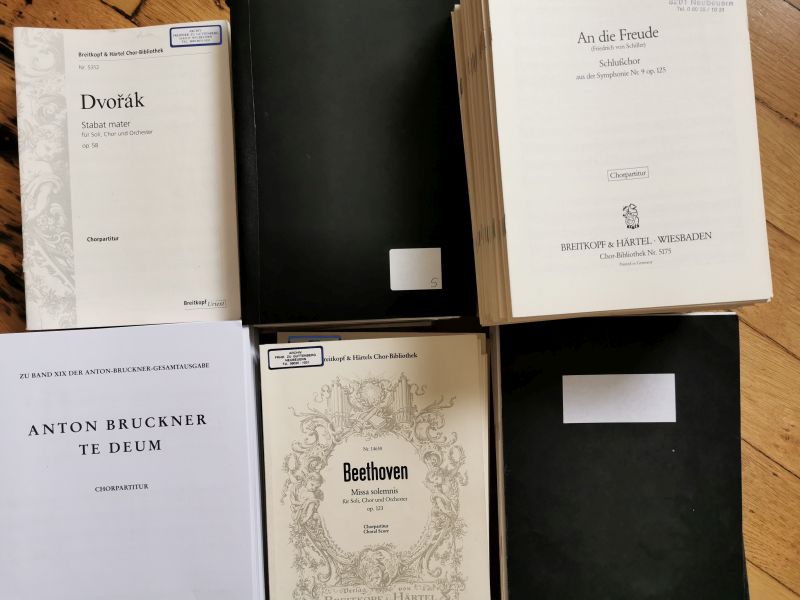 Foto: Zuwachs in der VDKC-Notenbibliothek (Ralf Schöne)