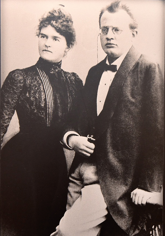 Foto: Elsa und Max Reger, 1903 (Wikimedia commons)